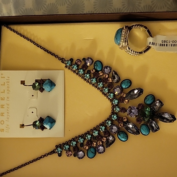 Purple turquoise necklace, earrings and ring set - Picture 4 of 4
